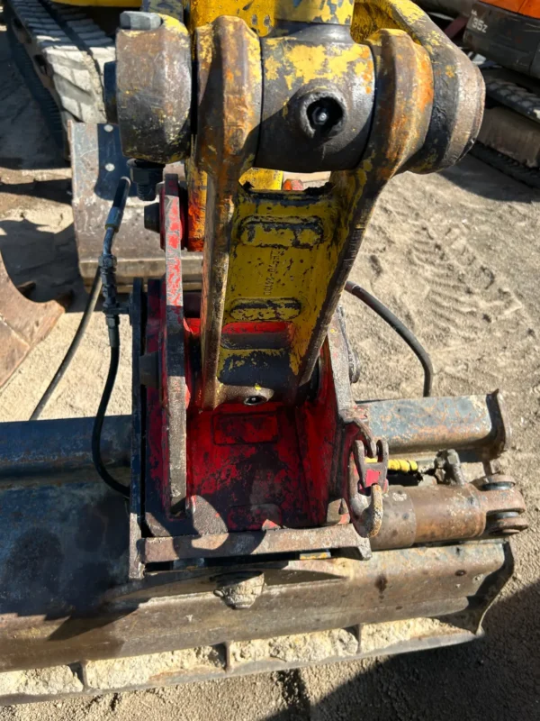 KOMATSU PC 80MR-3 – Image 16